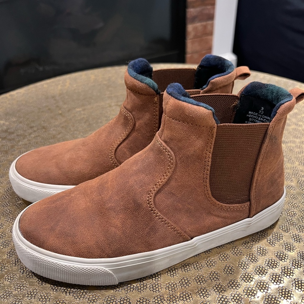 Boy Old Navy Faux Suede Boots